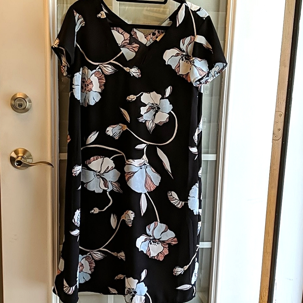 Floral Midi Dress w/ Pockets SZ S